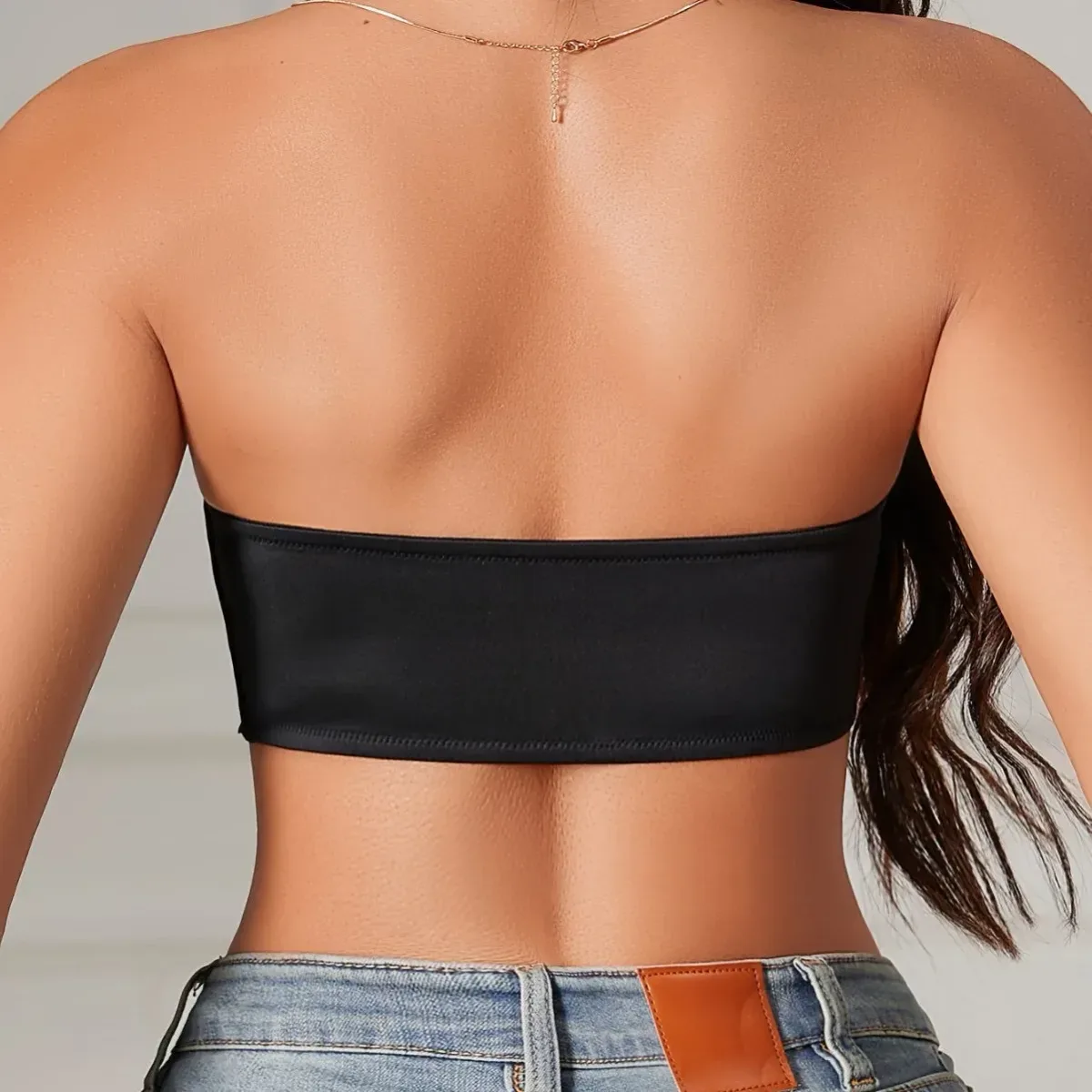 back view of the strapless push-up bra